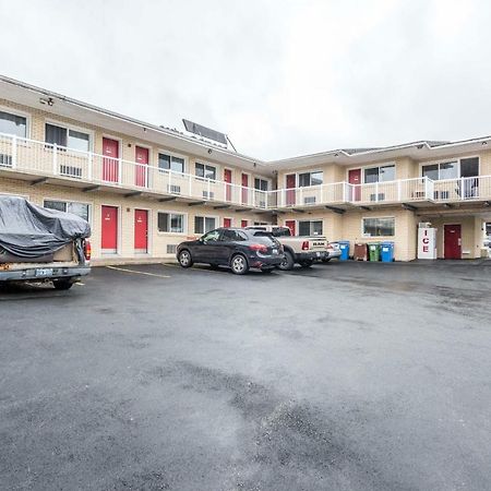 Lake City Motel Halifax Exterior photo