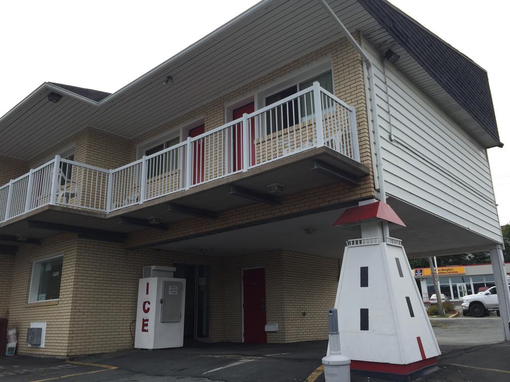 Lake City Motel Dartmouth Exterior photo