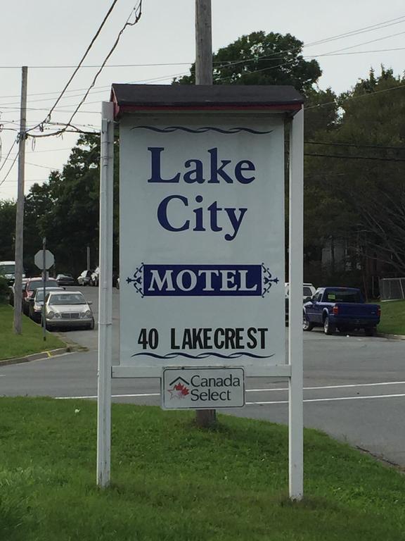 Lake City Motel Dartmouth Exterior photo