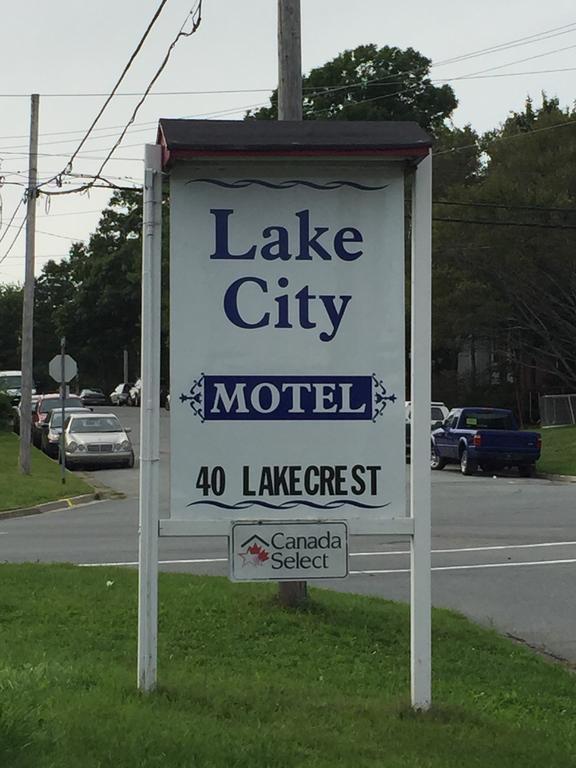 Lake City Motel Halifax Exterior photo