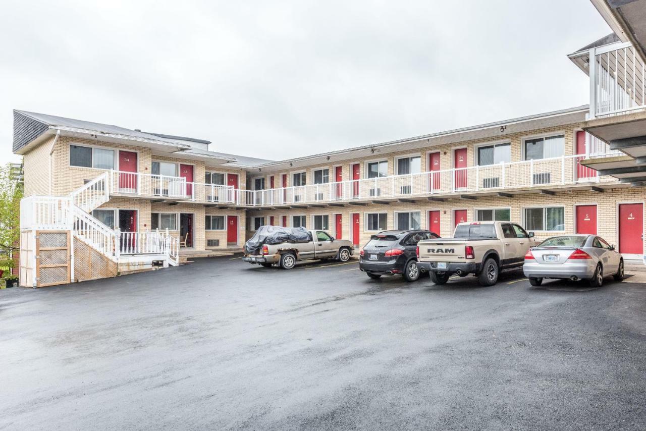 Lake City Motel Dartmouth Exterior photo
